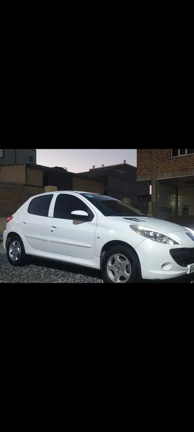 207 عتیقه چهار دیسک کروزدار در حد خشک|خودرو سواری و وانت|ارومیه, |دیوار