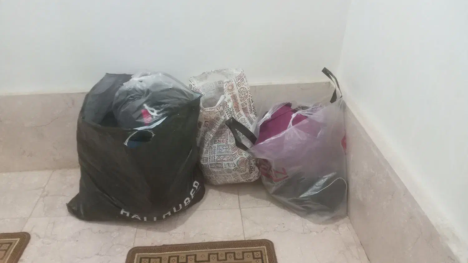 مقداری لباس|حراج|خوی, |دیوار