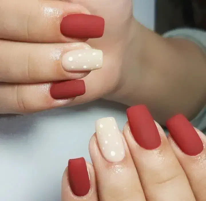 ۵۰درصد تخفیف کاشت ناخن ومژه .|خدمات آرایشگری و زیبایی|قرچک, زیبا شهر|دیوار