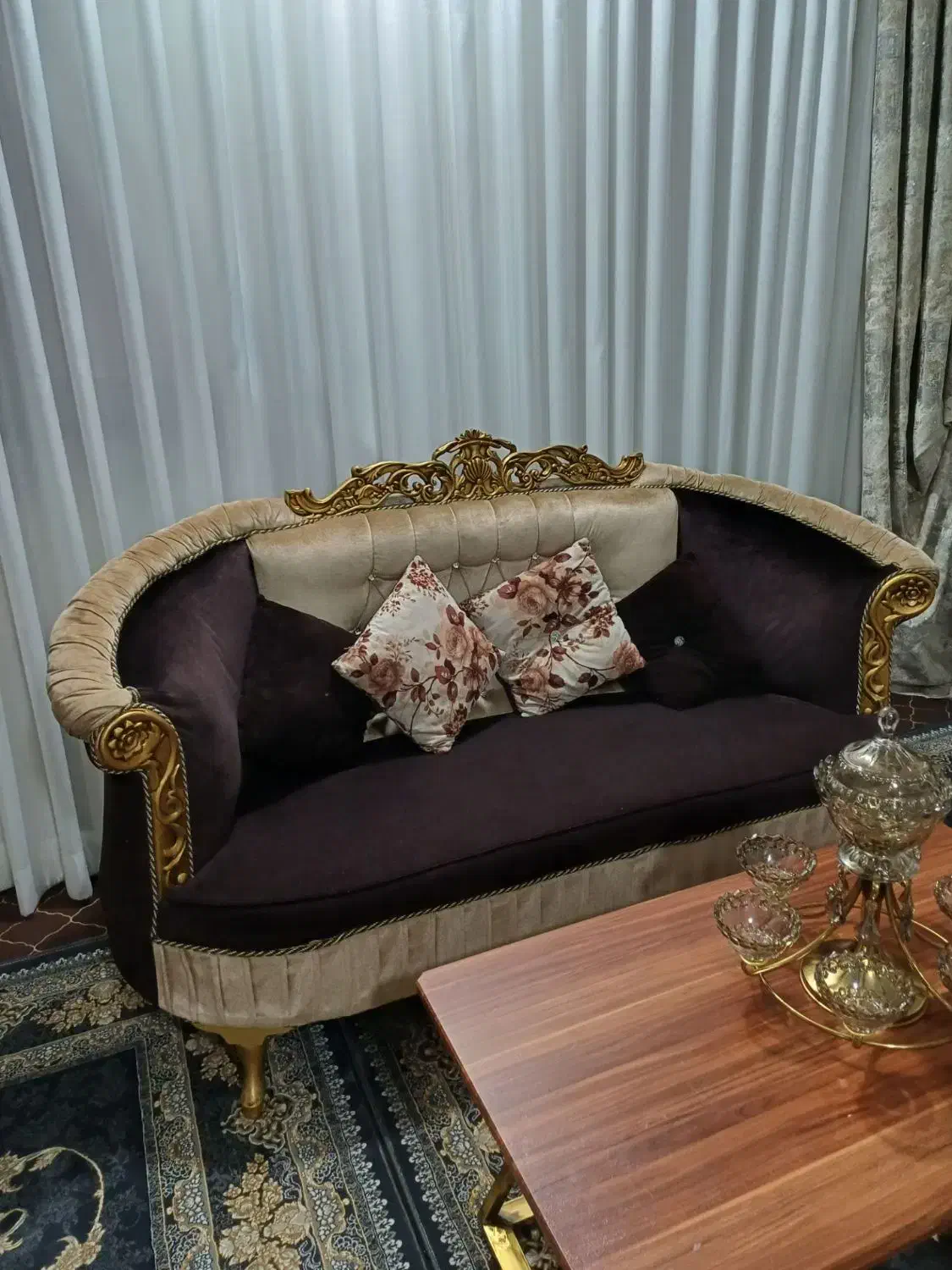 مبل 7نفره همراه با 3عدد میز عسلی|مبلمان خانگی و میز عسلی|شاهدشهر, |دیوار