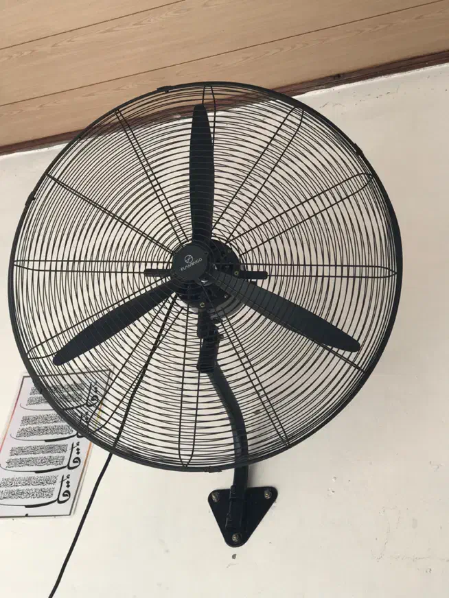 یک عدد پنکه فلامینگو تقریبا نو|پنکه و تصفیهکنندهٔ هوا|ایزدشهر, |دیوار