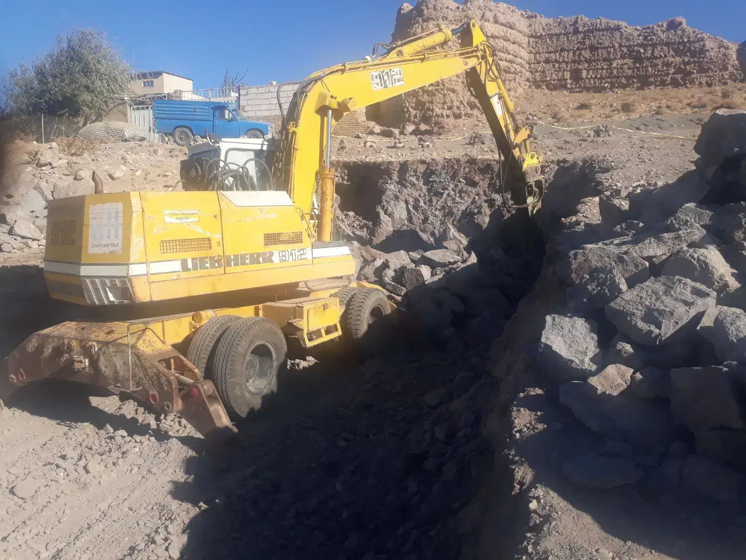 بیل مکانیکی .پیکور|خدمات حمل و نقل|ابهر, |دیوار