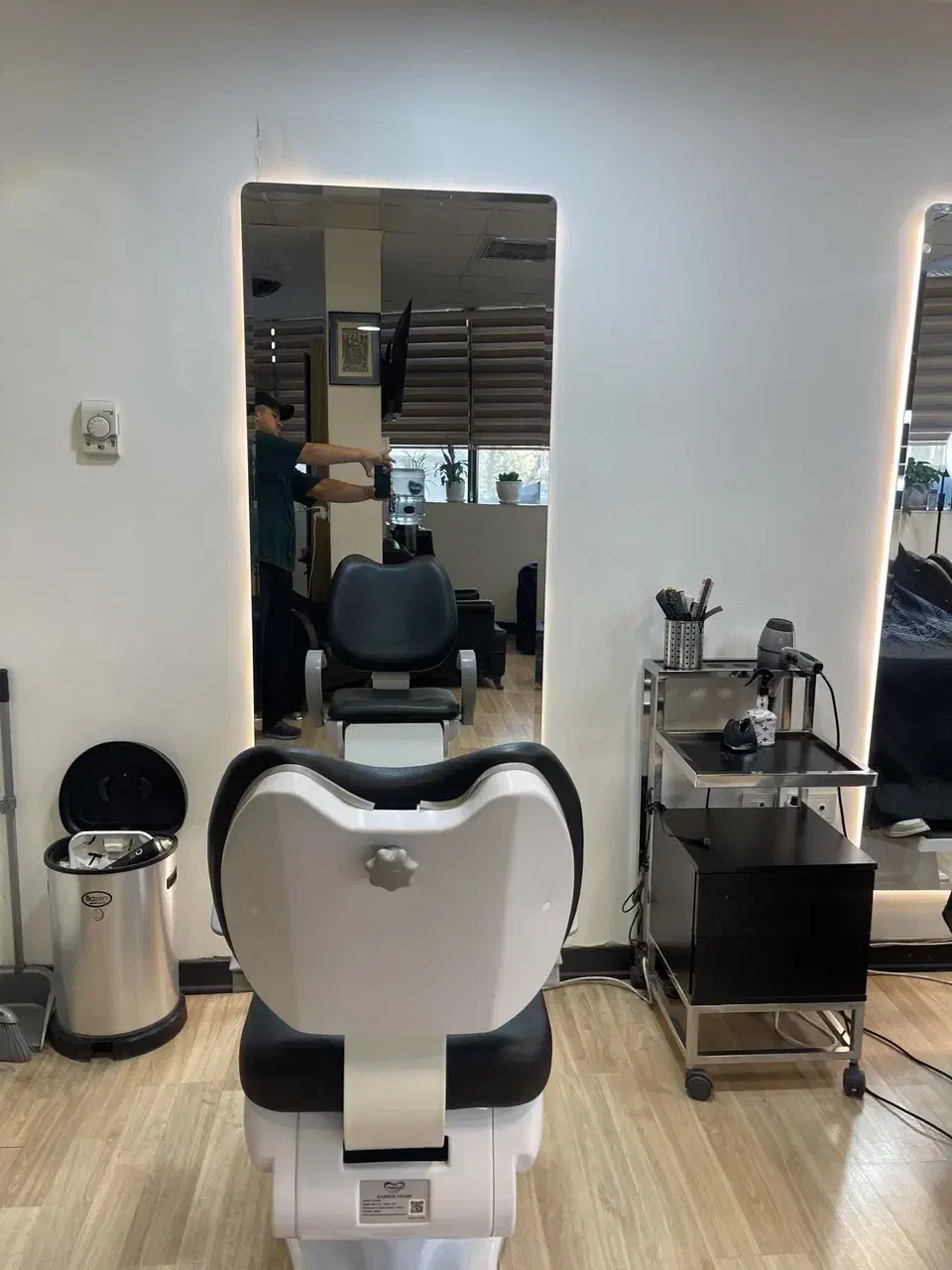 فروش صندلی برقی آرایشگاه|آرایشگاه و سالنهای زیبایی|تهران, هروی|دیوار