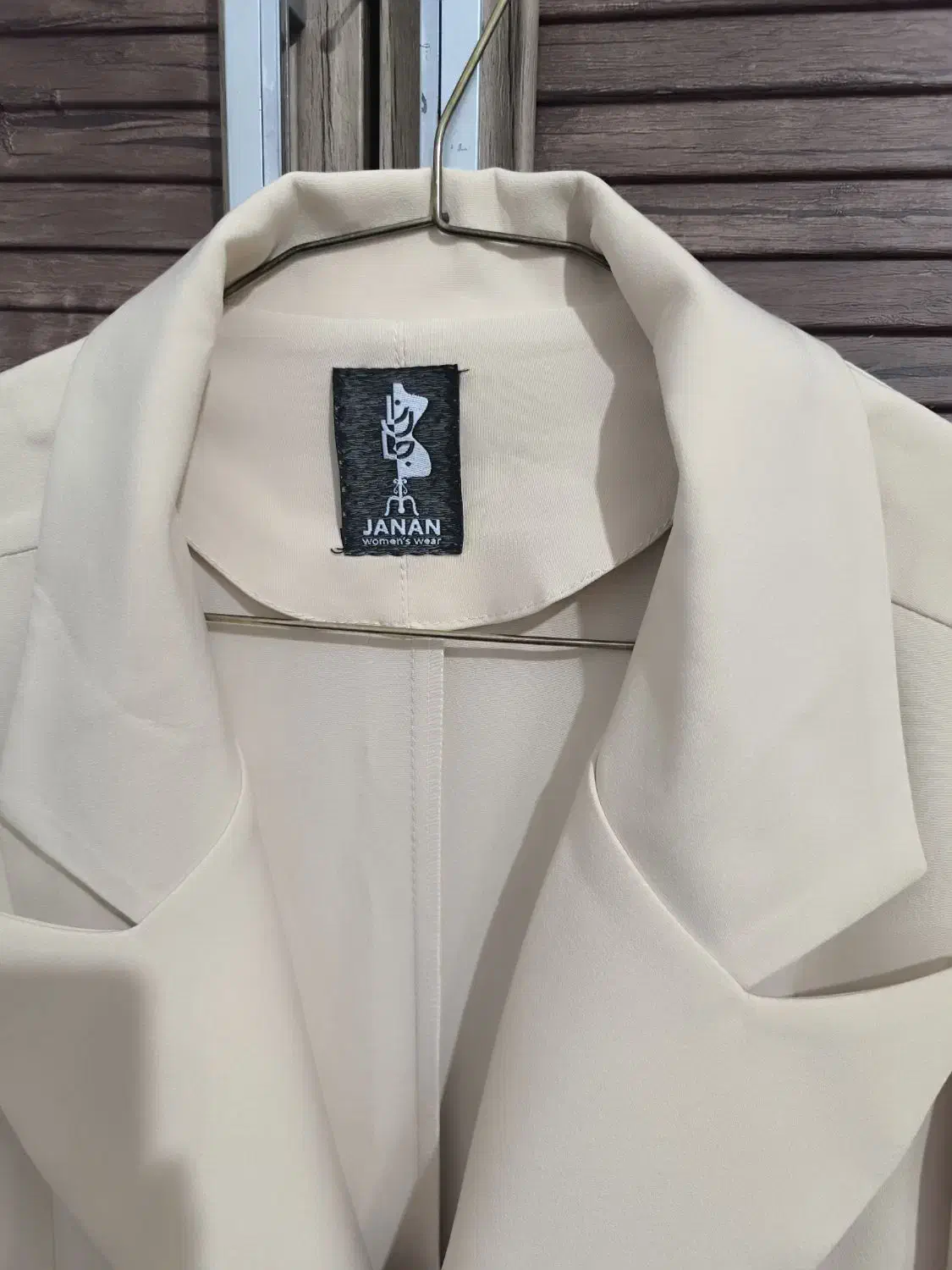 کت و بارونی و تابستونی|لباس|کرج, حصارک پایین|دیوار