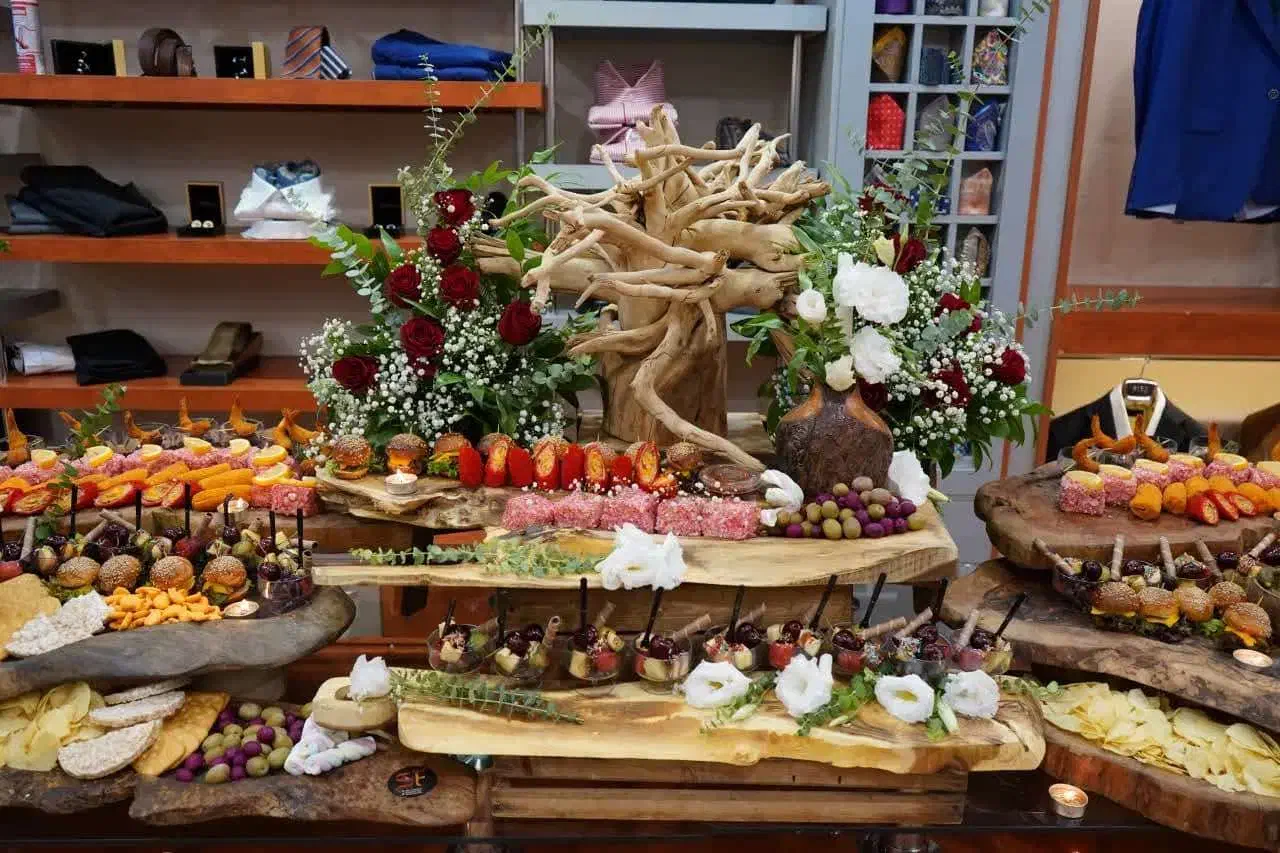 برگزاری همایش ، افتتاحیه ، بادکنک آرایی و فینگرفود|خدمات پذیرایی، مراسم|مشهد, چهارچشمه|دیوار