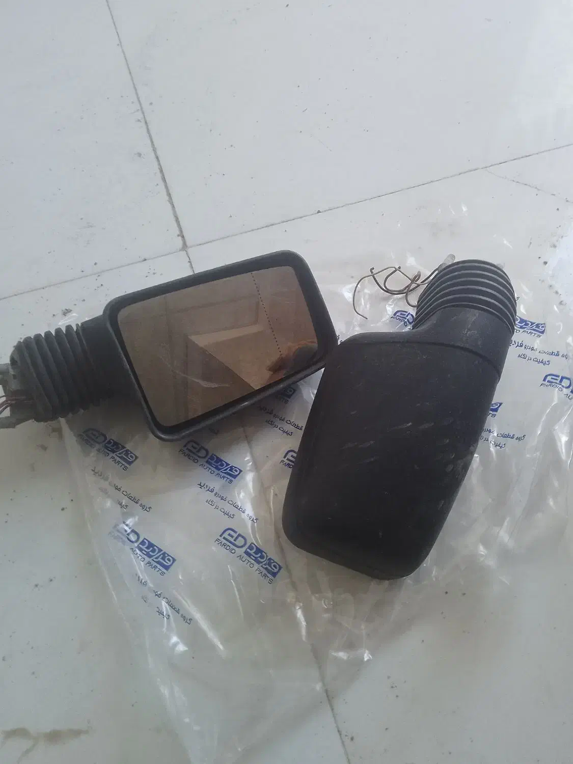 آینه بغل پژو طرح قدیم|قطعات یدکی و لوازم جانبی|کهنوج, |دیوار