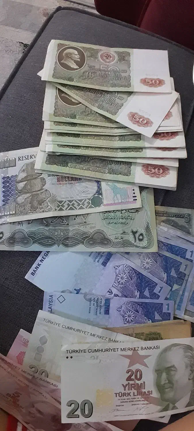 پول تمام کشور ها|کلکسیون سکه، تمبر، اسکناس|پردیس, فاز ۱|دیوار