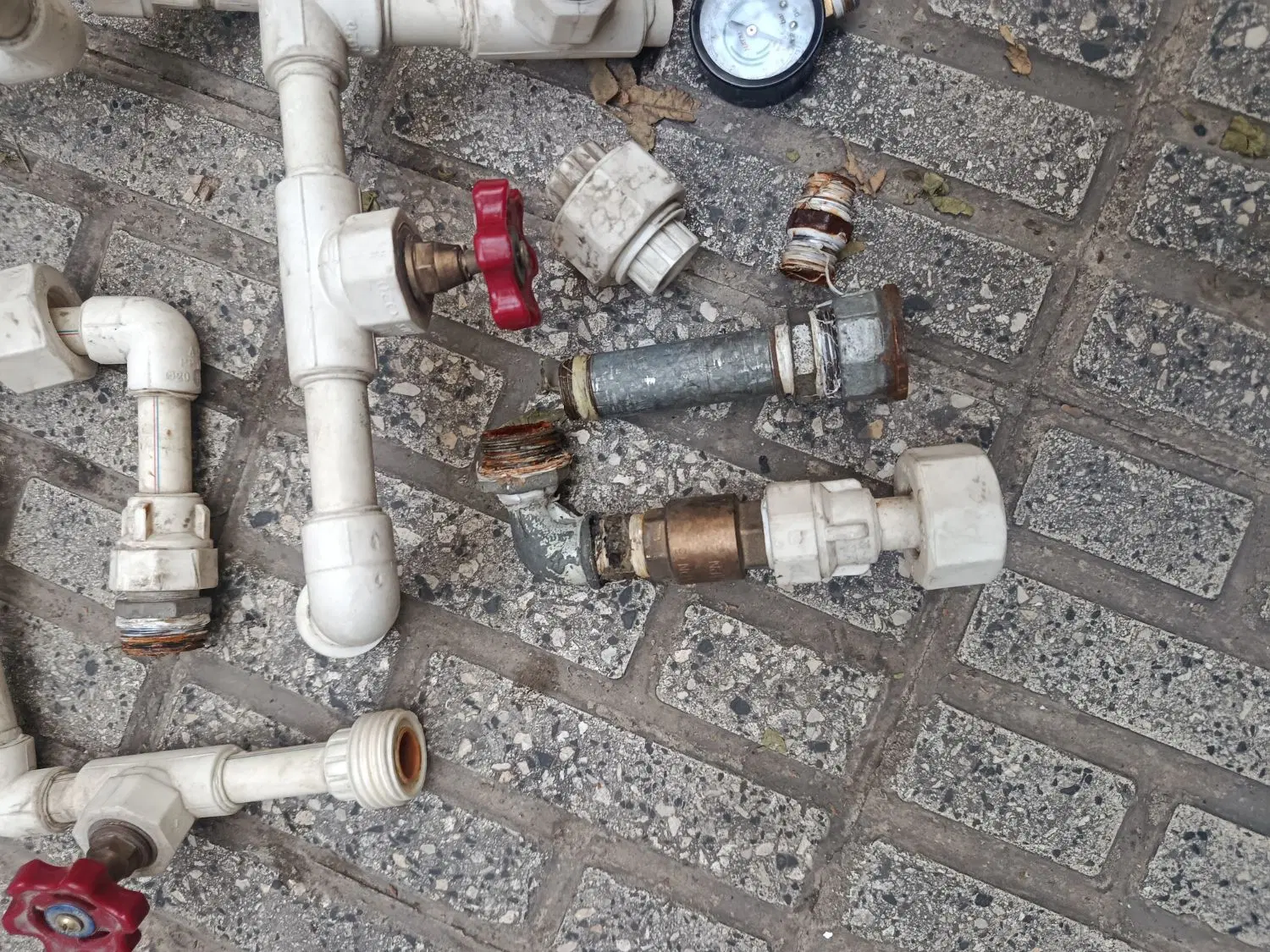 اتصالات پمپ آب و رگلاتور گاز شهری رستوران|مصالح و تجهیزات ساختمان|تهران, زنجان جنوبی|دیوار