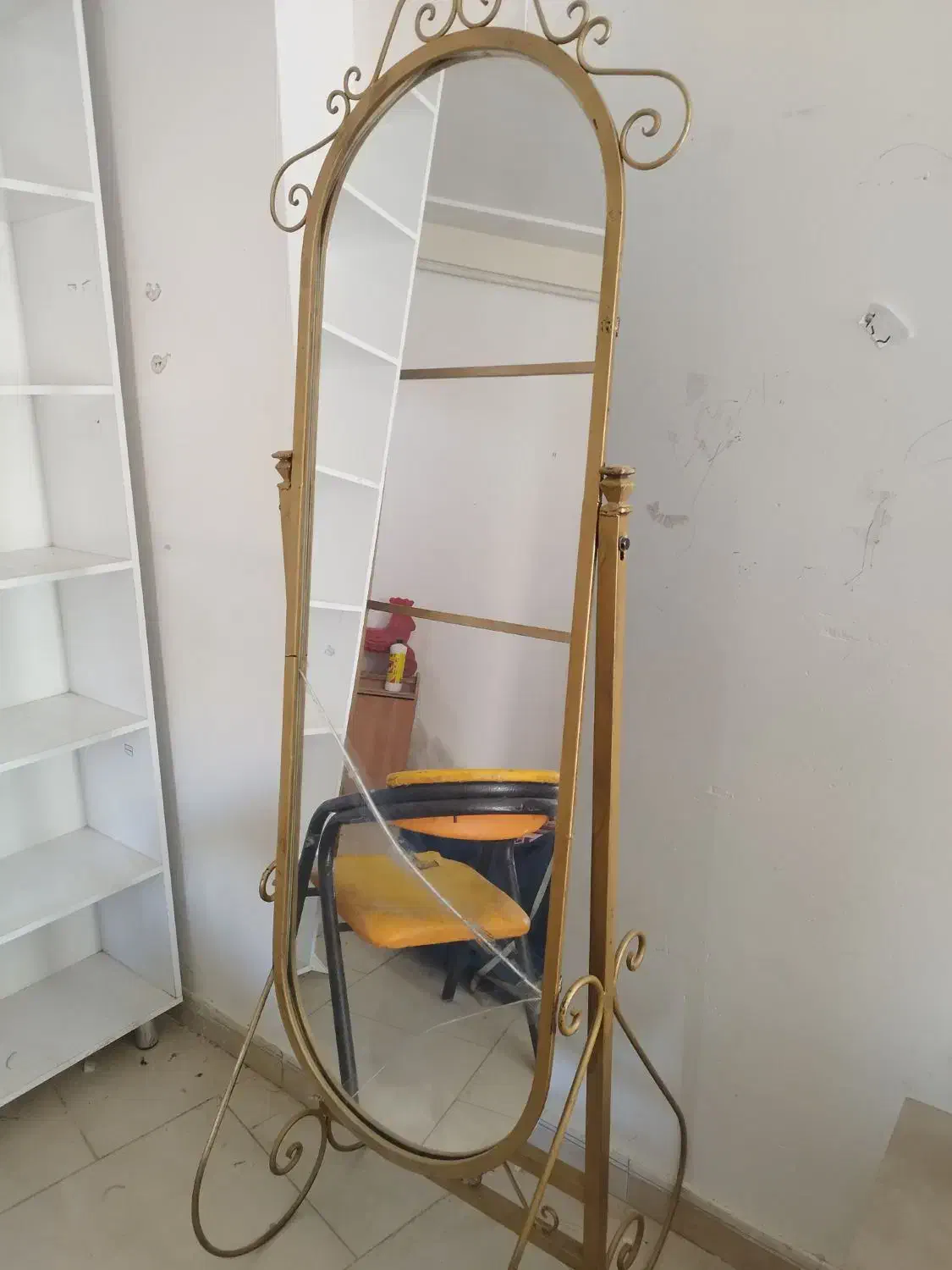 اینه قدی|آینه|گلبهار, شهر جدید گلبهار|دیوار