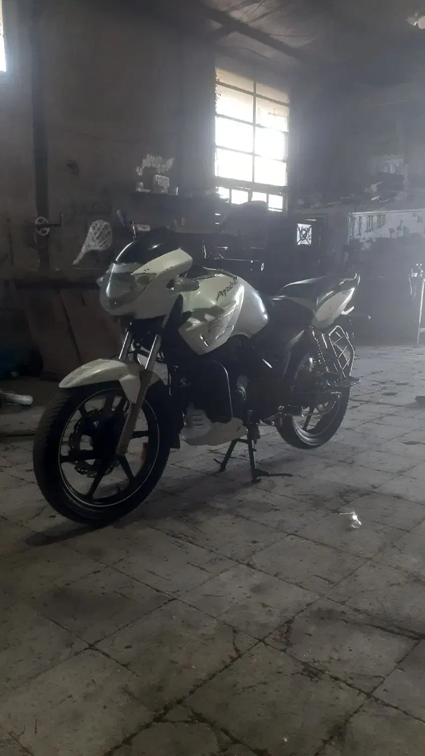 اپاچی ۱۸۰ مدل ۸۹|موتورسیکلت|ابهر, |دیوار