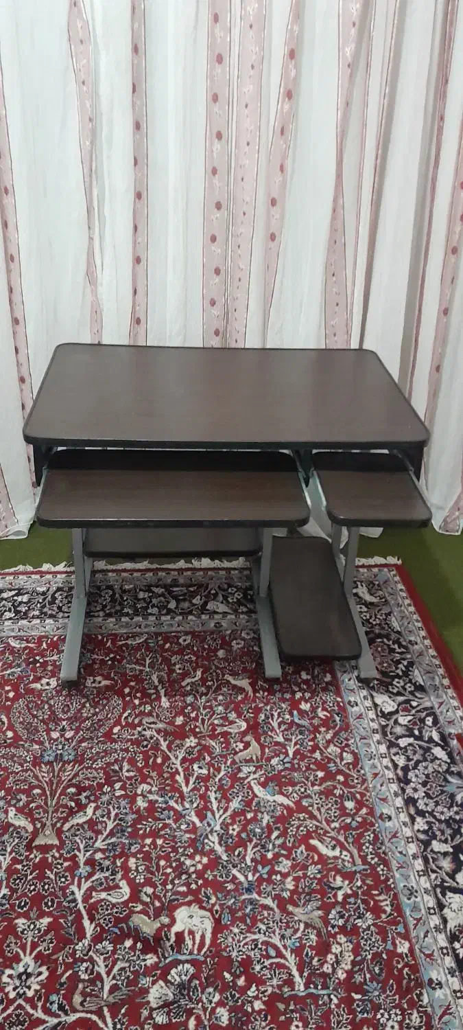 میز کامپیوتر کاملا سالم|میز تحریر و کامپیوتر|سنندج, |دیوار