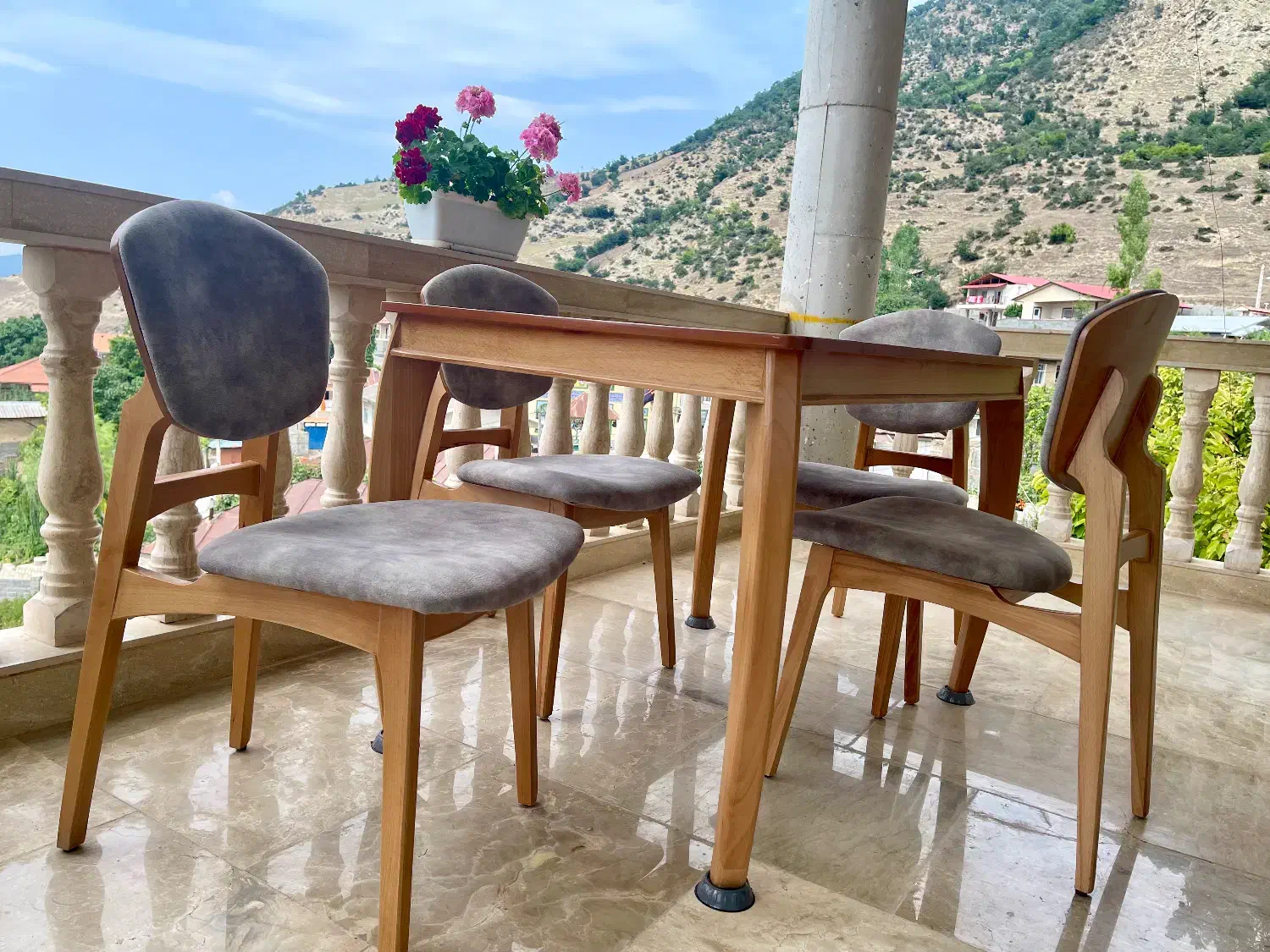 میز ناهار خوری ۴ نفره چوب راش|میز و صندلی غذاخوری|قائم‌شهر, |دیوار