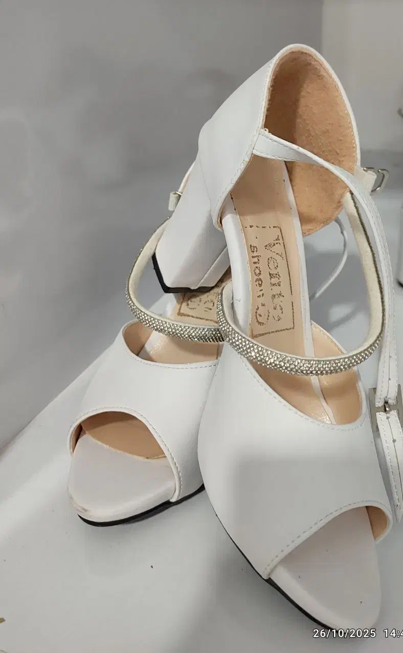 لباس مجلسیو کفش|لباس|فامنین, |دیوار