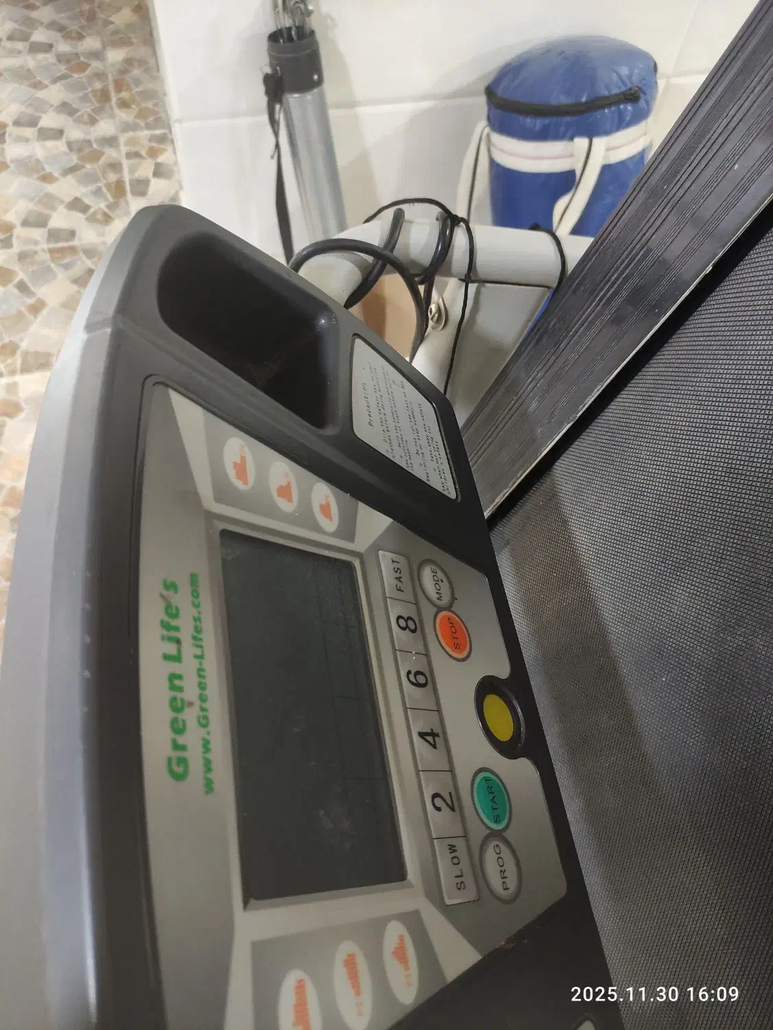 تردمیل تمیز بسیار کم کارقیمت16میلیون|تجهیزات ورزشی|دهدشت, |دیوار