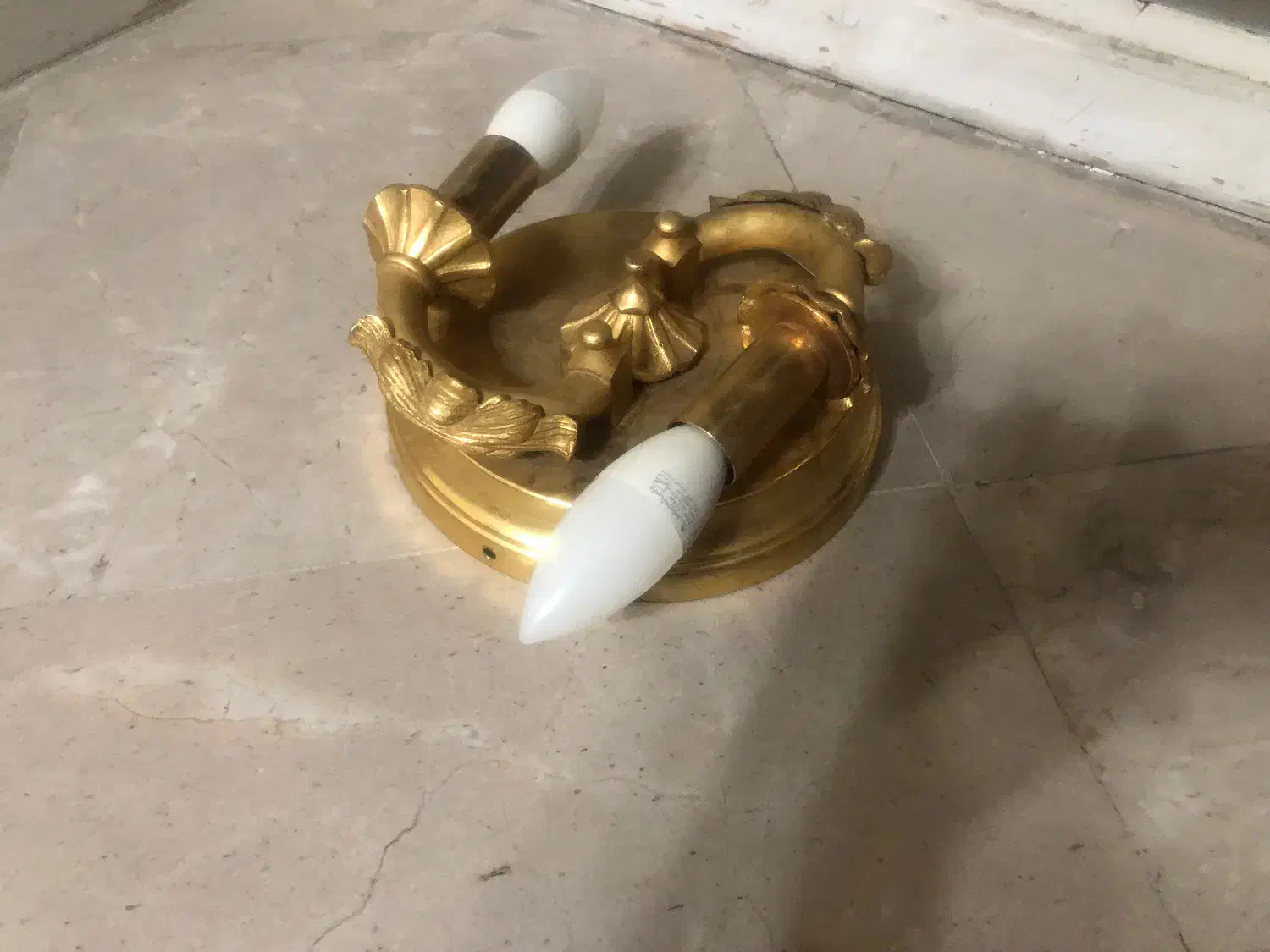 چراغ سقفی|لوستر و چراغ آویز|تهران, سوهانک|دیوار