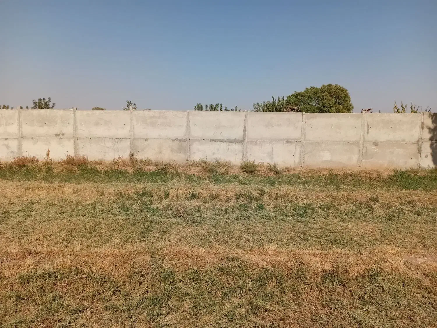 دیوار‌ بتنی‌‌ برادران‌ پیرگزی‌|خدمات پیشه و مهارت|میان جلگه, |دیوار