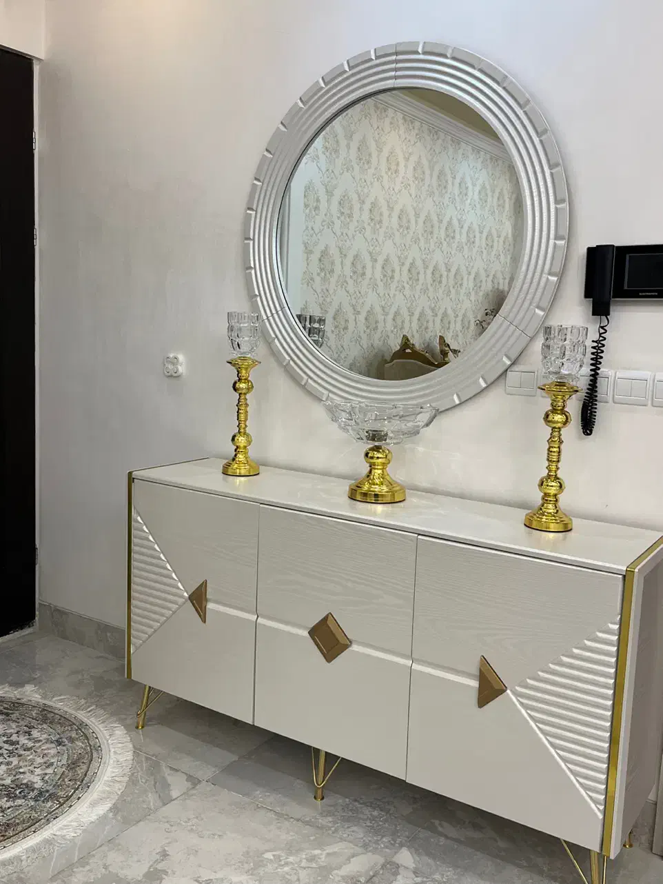 آینه کنسول و میز تی وی کاملا نو|میز تلویزیون|ارومیه, |دیوار