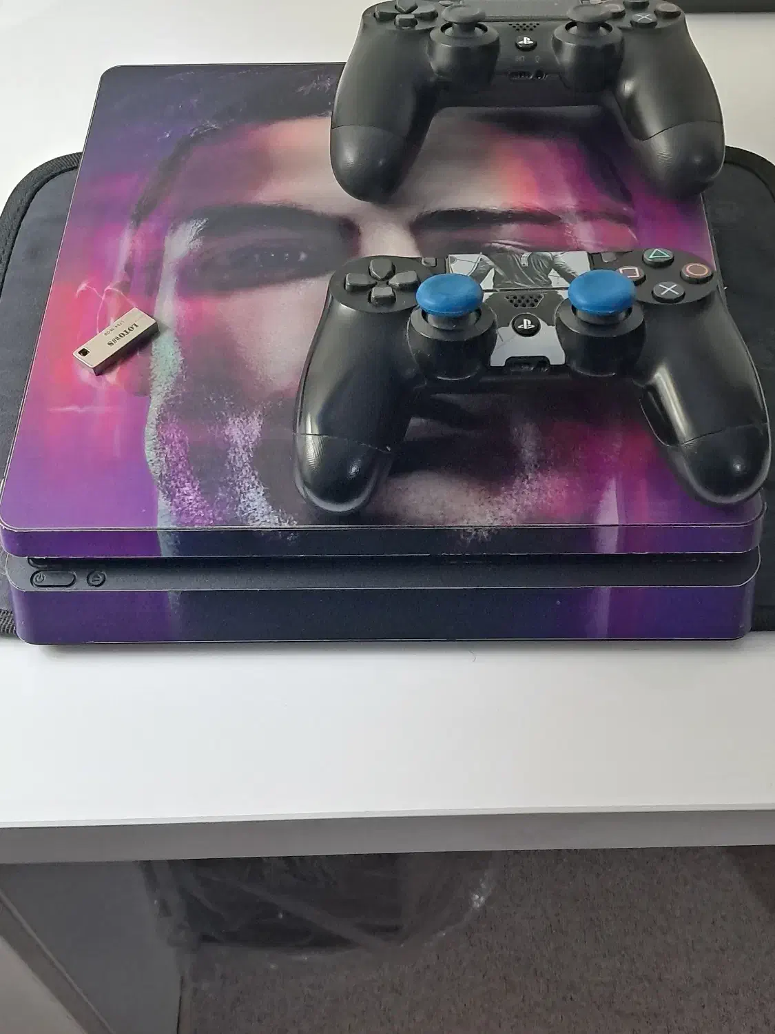 PS4 slim پی اس فور اسلیم کارکرده دو دسته|کنسول، بازی ویدئویی و آنلاین|اردبیل, |دیوار