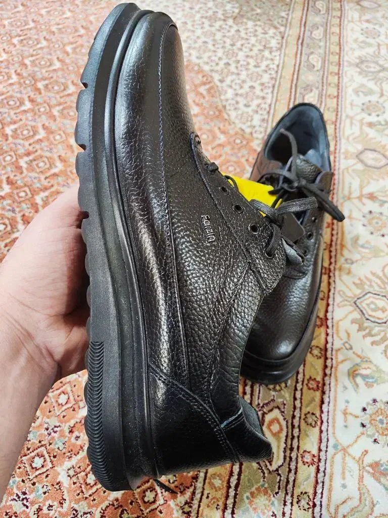 کفش|کیف، کفش، کمربند|اراک, |دیوار