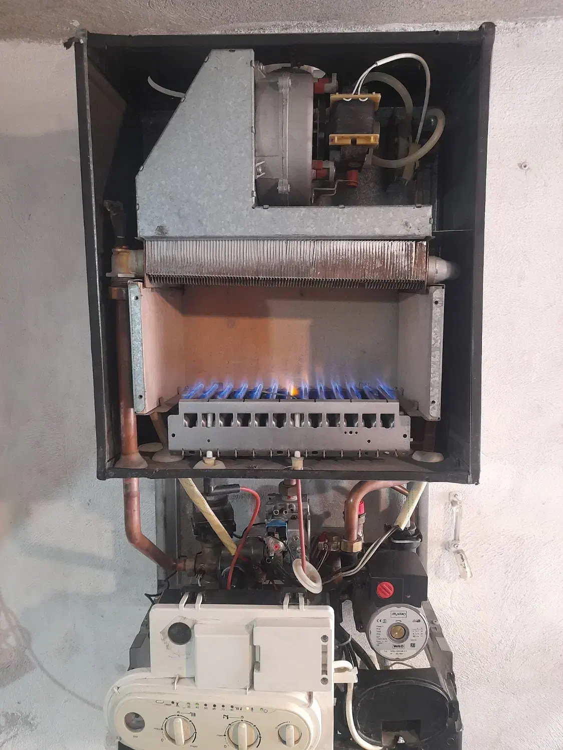 پکیج ایران رادیاتور مدل E24ff|آبگرمکن، پکیج، شوفاژ|رشت, کوی جام جم|دیوار