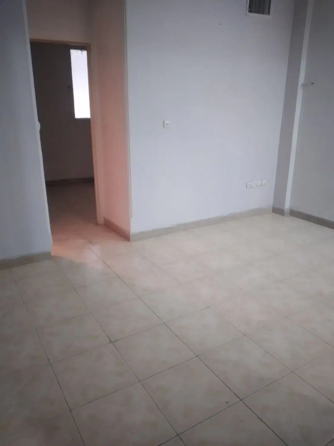 آپارتمان۴۷متر تکواحدی پارکینگ سپه نرسیده ب یادگار