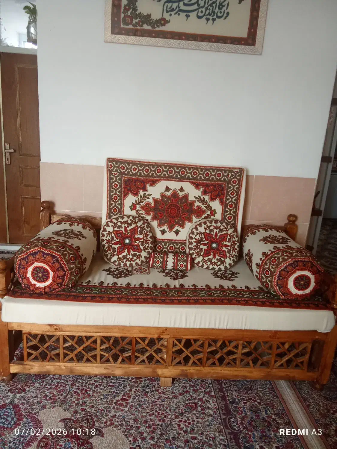 تخت سنتی|تخت و سرویس خواب|زرند, |دیوار