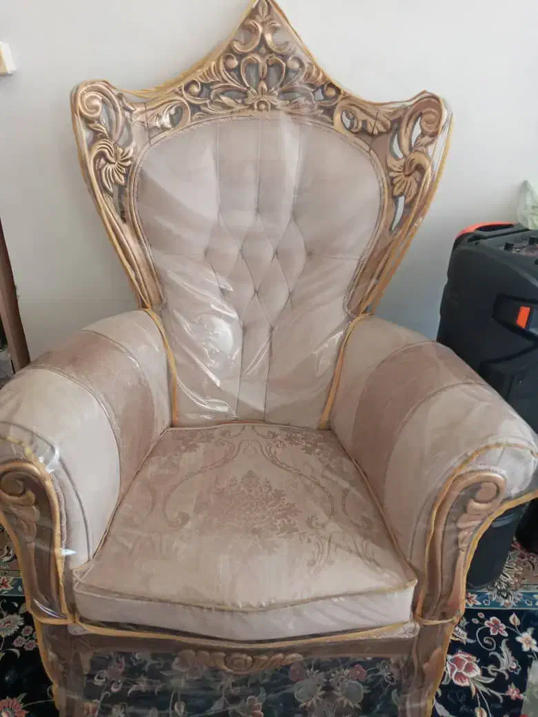 مبل ۹نفره سلطنتی باعسلی|مبلمان خانگی و میز عسلی|پیر بکران, |دیوار