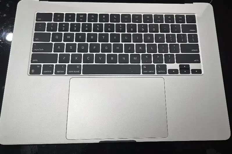 MacBook air15.3 mryp3 2024 m3  8Gb 256 گارانتی دار|رایانه همراه|تهران, هوانیروز|دیوار