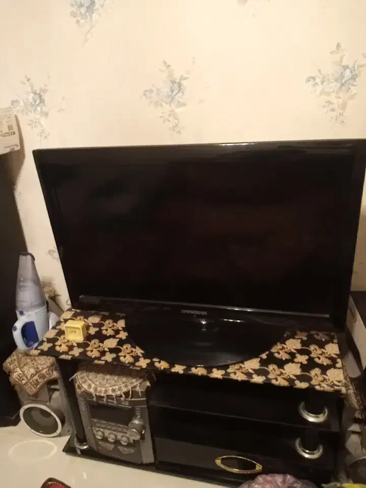 تلوزیون ال سی دی دوو ۳۲ اینچ|تلویزیون و پروژکتور|فولادشهر, C2|دیوار