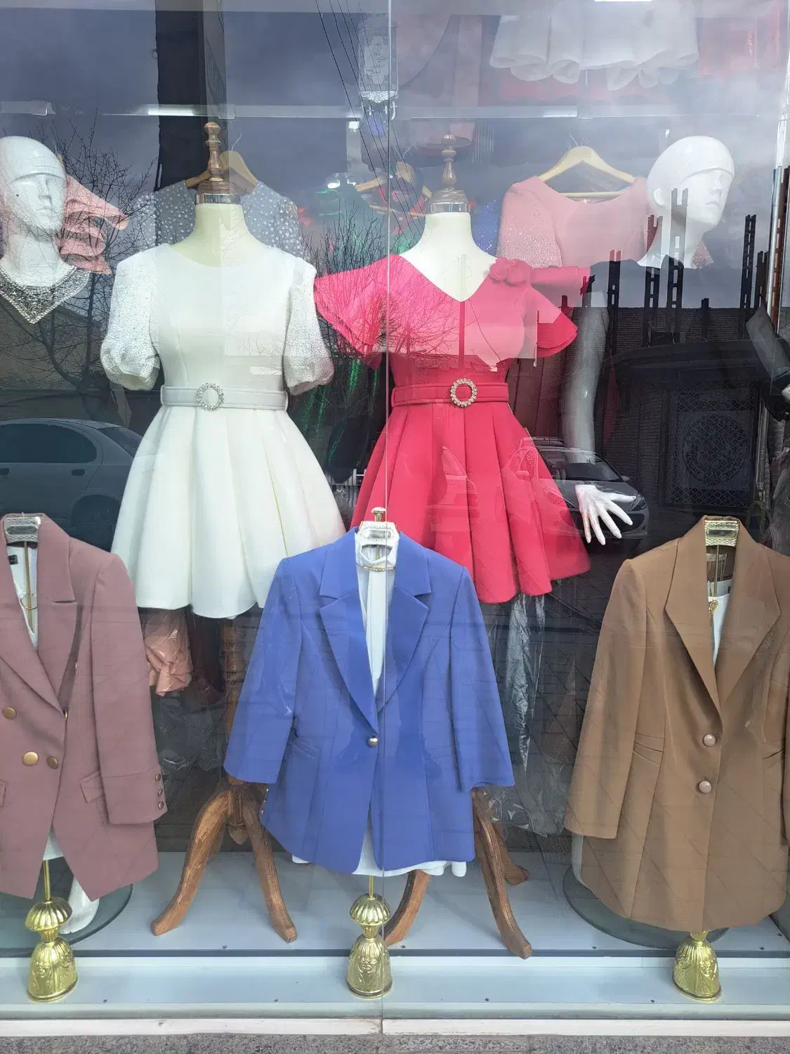 مجلسی بانو|لباس|شهرکرد, |دیوار