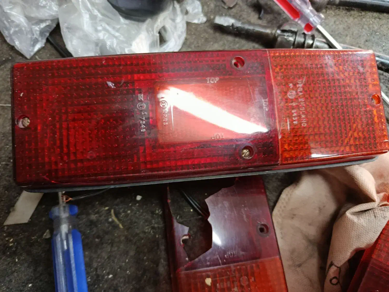 چراغ خطر پیکان دولوکس و کارلوس انگلیسی|قطعات یدکی و لوازم جانبی|تهران, ستارخان|دیوار