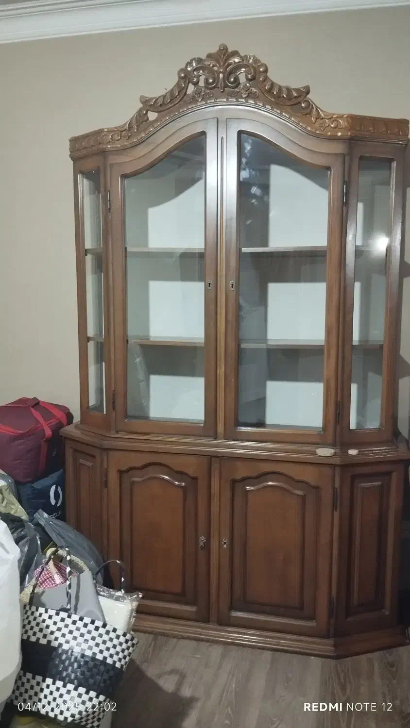 ویترین دو تیکه|بوفه، ویترین، کنسول|کرج, عظیمیه|دیوار