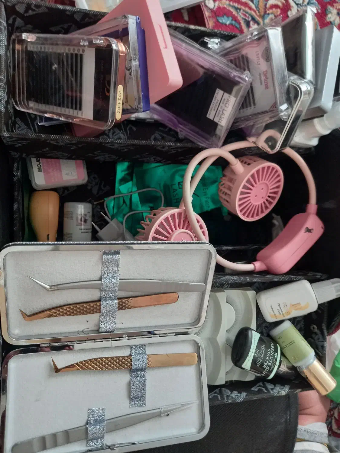 فروش لوازم اکستنشن و کاشت مژه تکمیل|آرایشی، بهداشتی، درمانی|زید آباد, |دیوار