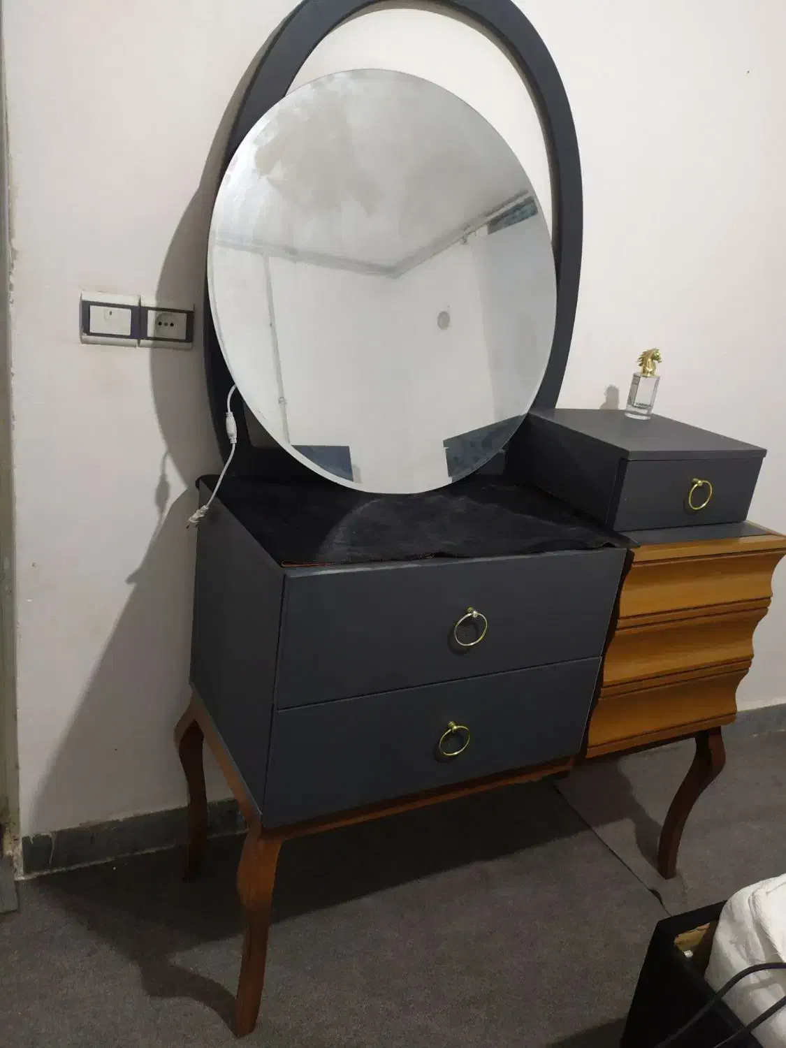 سرویس خواب مدرن و زیبا|تخت و سرویس خواب|ملایر, |دیوار