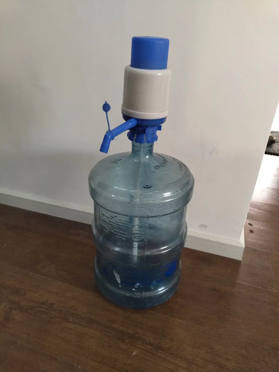 گالن آب جدید اکسیر|ظروف نگهدارنده، پلاستیکی، یکبارمصرف|کیش, |دیوار