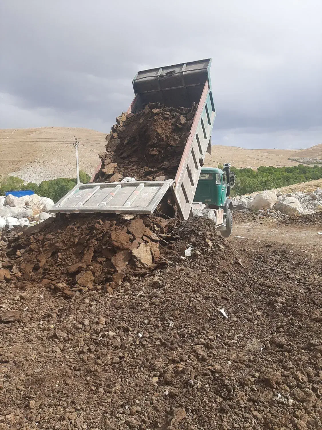 کود حیوانی|خدمات باغبانی و درختکاری|باسمنج, |دیوار