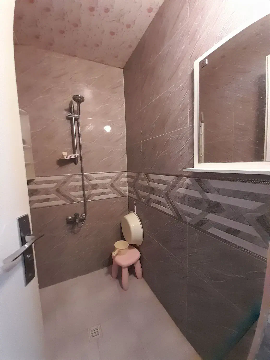 واحد ۳خواب /طبقه اول/ فاز۲|فروش آپارتمان|هشتگرد, فاز ۲ مهستان|دیوار