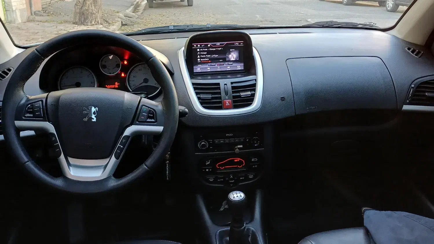 ۲۰۷ پانا ۴۰۲ بدون نقطهکم کار|خودرو سواری و وانت|خوی, |دیوار