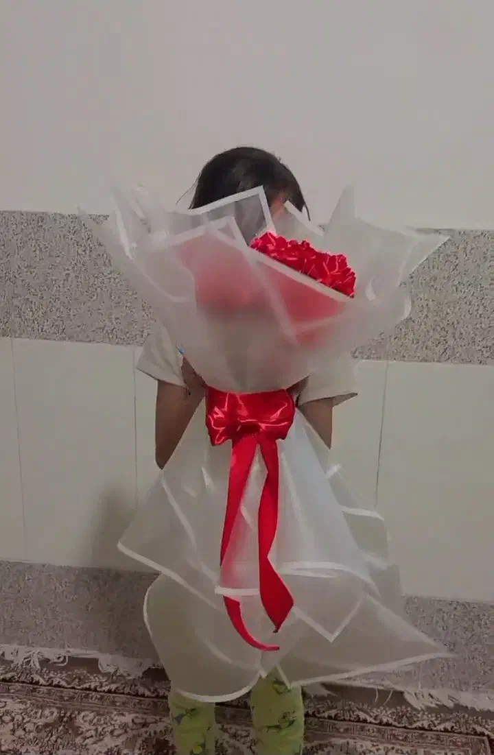 دسته گل ربانی بزرگ مناسب یلدا|گل مصنوعی|قم, منبع آب|دیوار