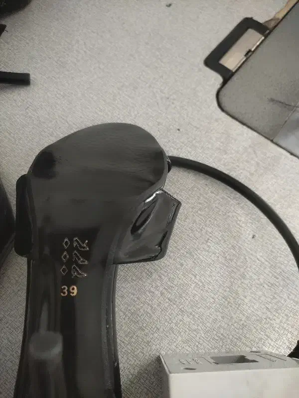 کفش مجلسی|کیف، کفش، کمربند|ماکو, |دیوار