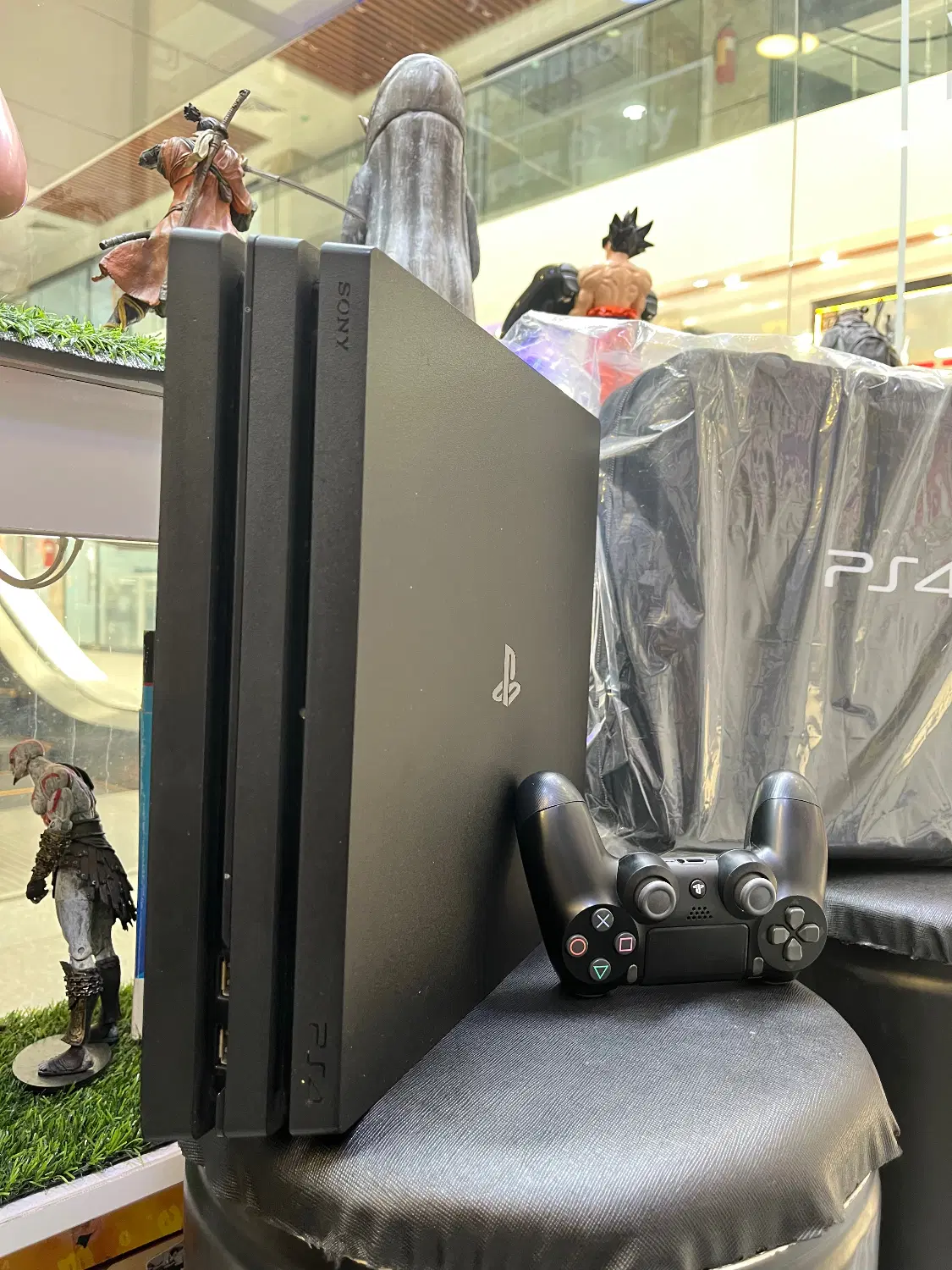 پیس فور پرو کپی خور درحد با لوازم ps4 pro copy|کنسول، بازی ویدئویی و آنلاین|تهران, لاله زار|دیوار