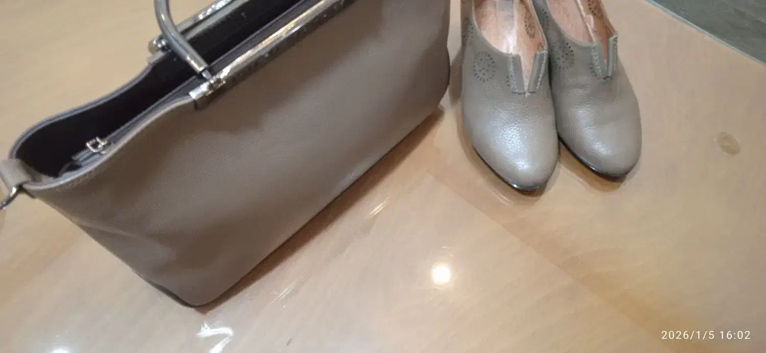 کیف و کفش چرم ۳۸۳۹|کیف، کفش، کمربند|پاکدشت, پاکدشت (مامازند)|دیوار