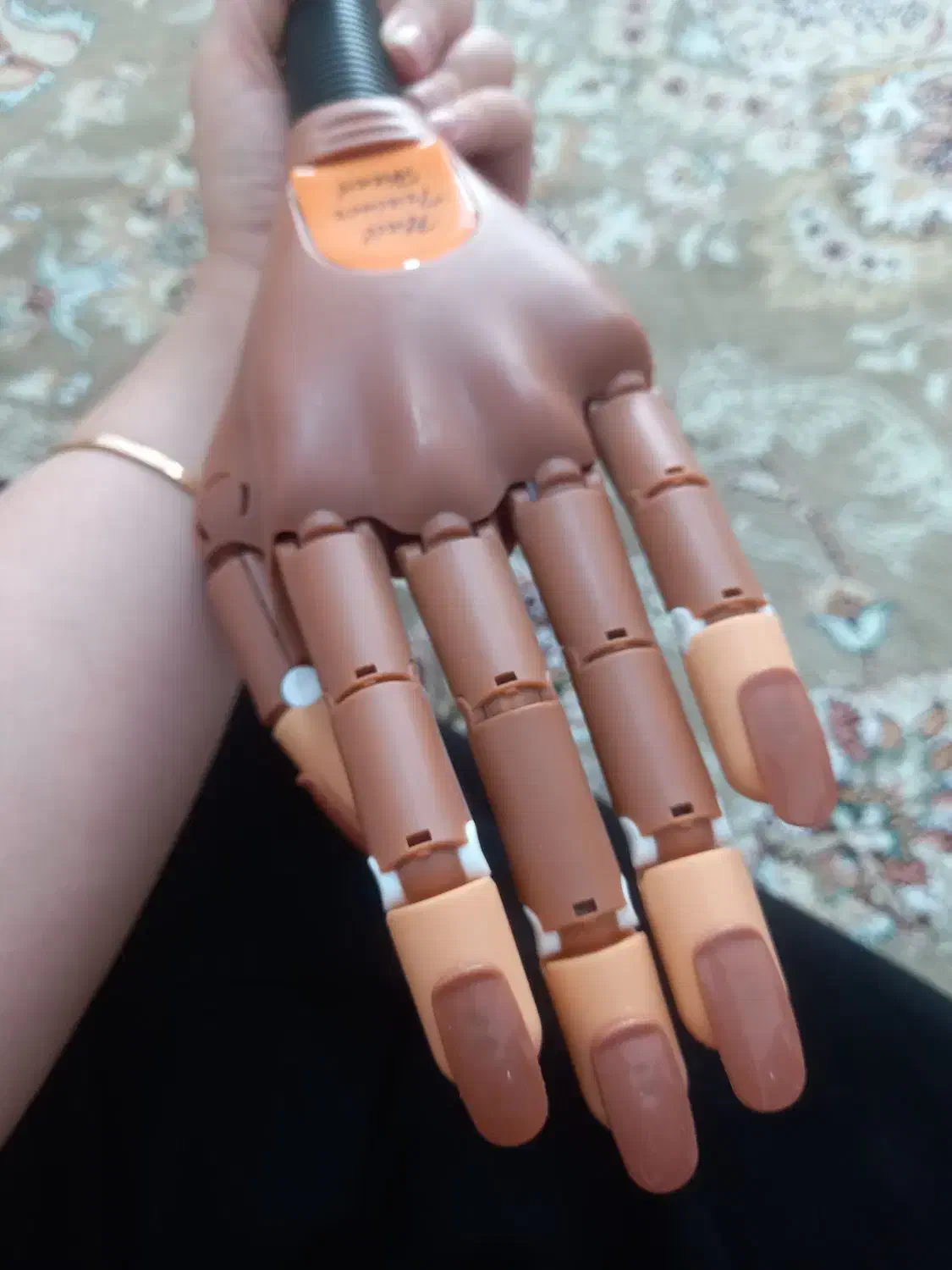 دست مفصلی|آرایشگاه و سالنهای زیبایی|محمدیه-قزوین, |دیوار