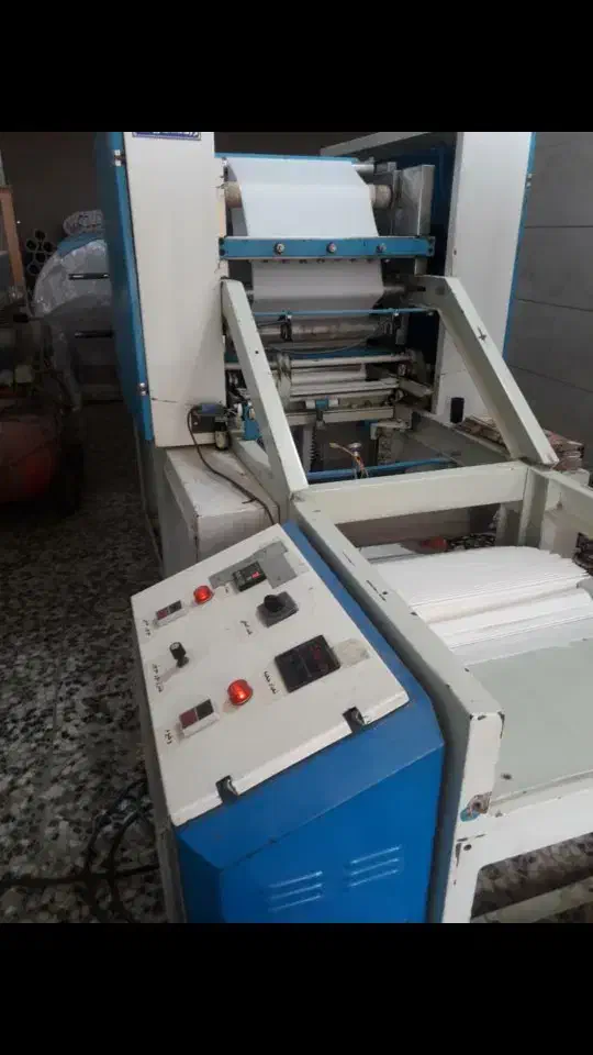 دستگاه تولید دستمال کاغذی|ماشین‌آلات صنعتی|بروجن, |دیوار