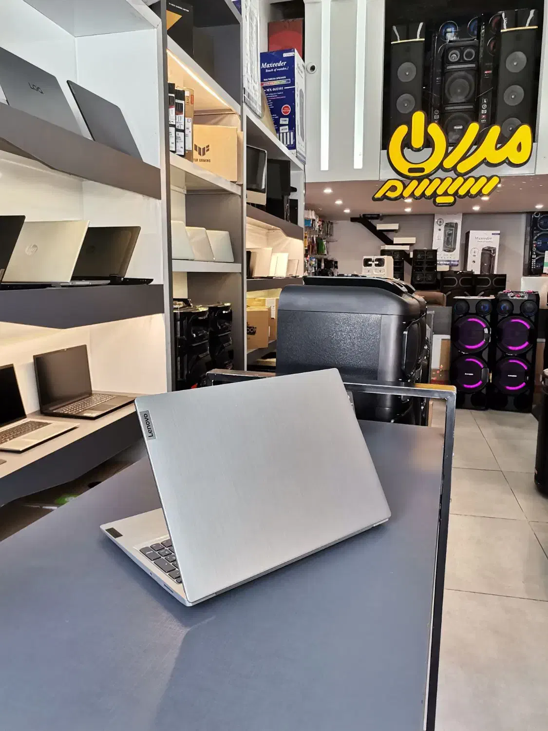 لنووIp3با20Gرم  و گرافیک۲ و دوتا هارد|رایانه همراه|یزد, |دیوار