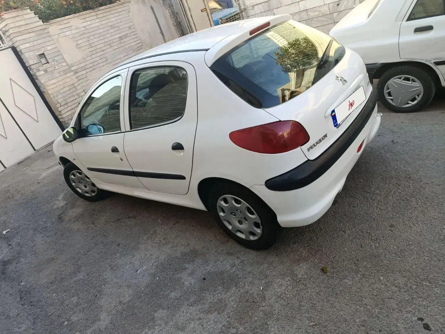 206 مدل 90 تیپ 2|خودرو سواری و وانت|شیراز, مسلم|دیوار