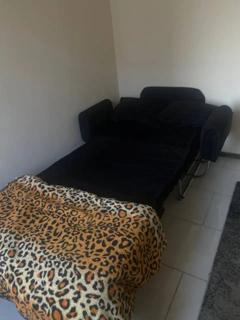 مبل تخت خواب شو مشکی یک نفره|تخت و سرویس خواب|پردیس, فاز ۱۱|دیوار