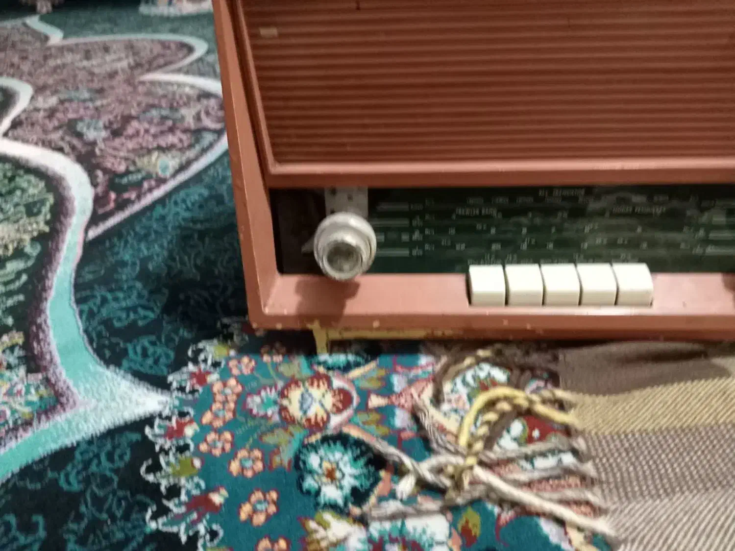 رادیو قدیمی|کلکسیون اشیاء عتیقه|تهران, هاشم‌آباد|دیوار