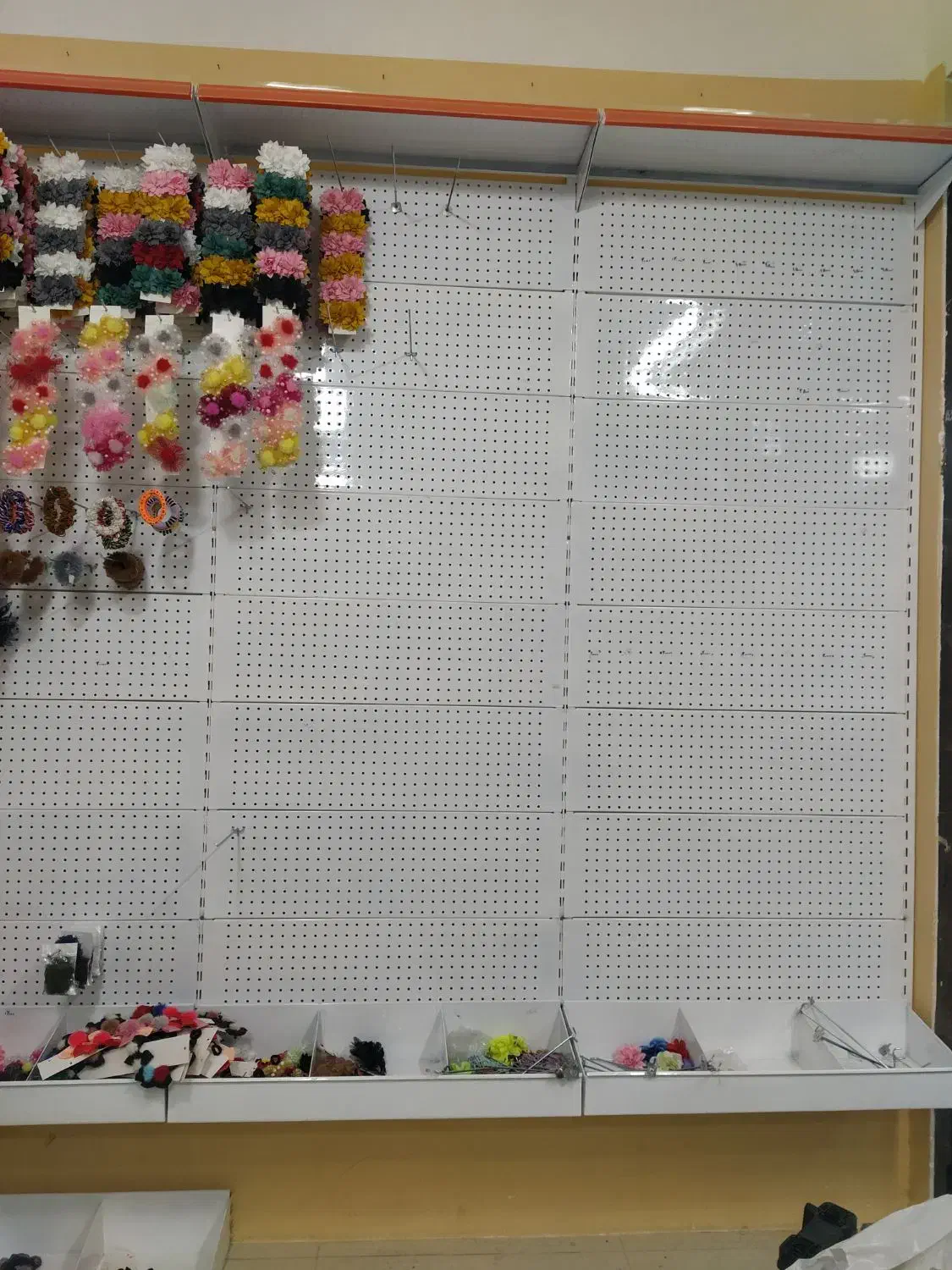 قفسه|کتابخانه، شلف، قفسههای دیواری|مشهد, حسابی جنوبی (شهرک غرب)|دیوار