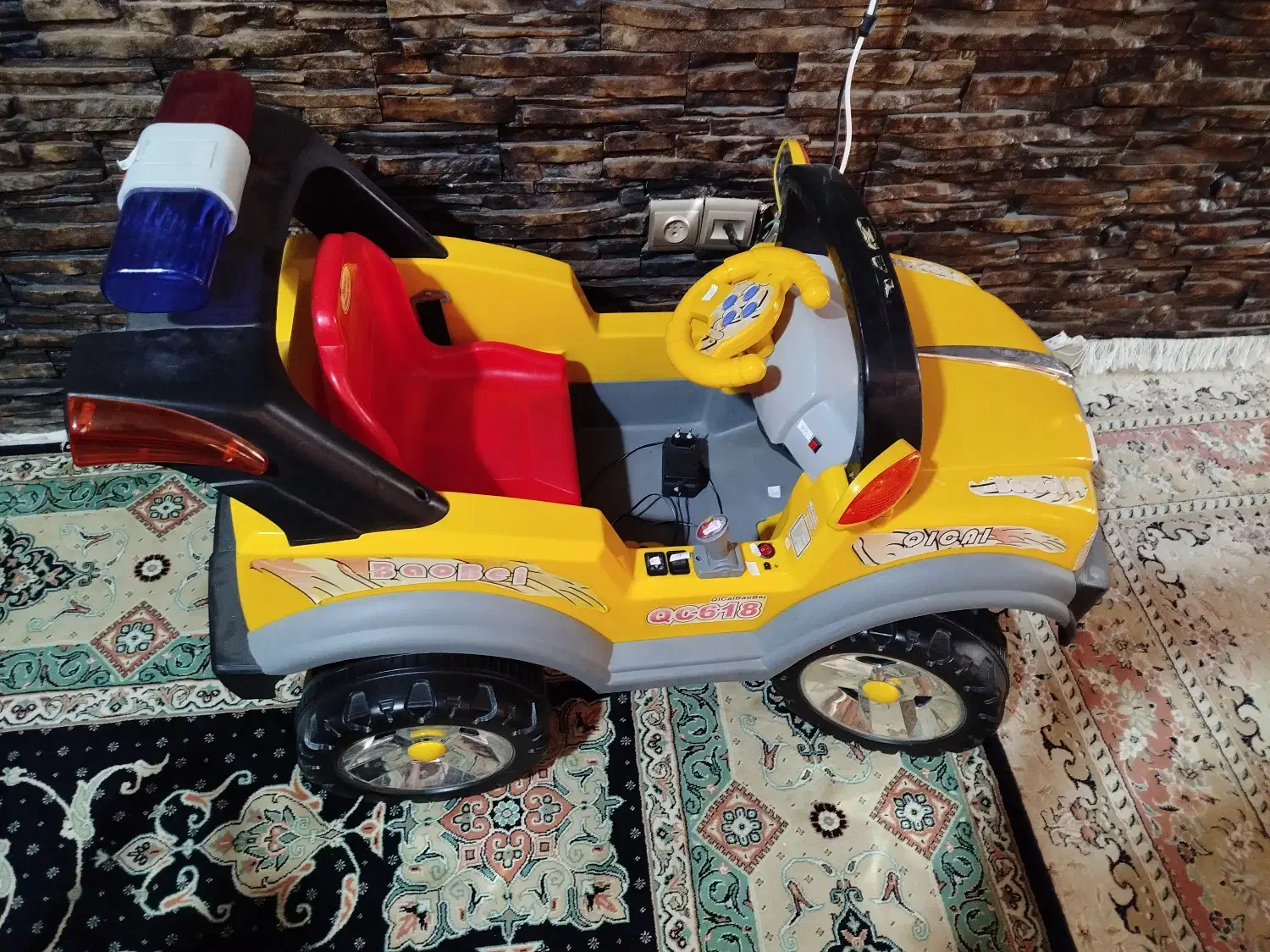 ماشین شارژی|اسباببازی بچه|مبارکه, |دیوار